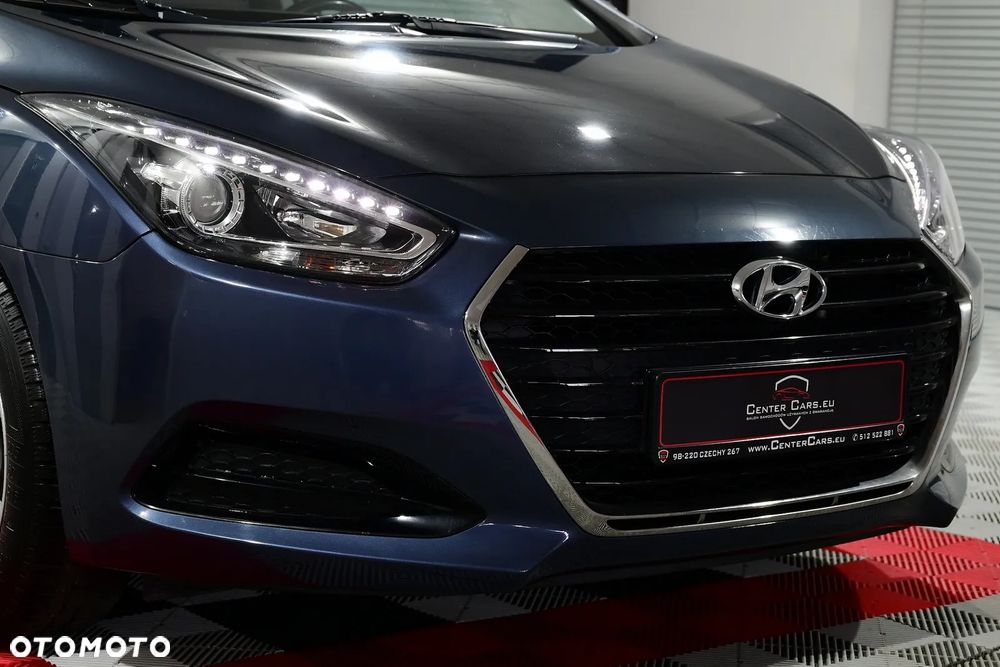 Hyundai i40 Kombi blue 1.6 Classic - 31