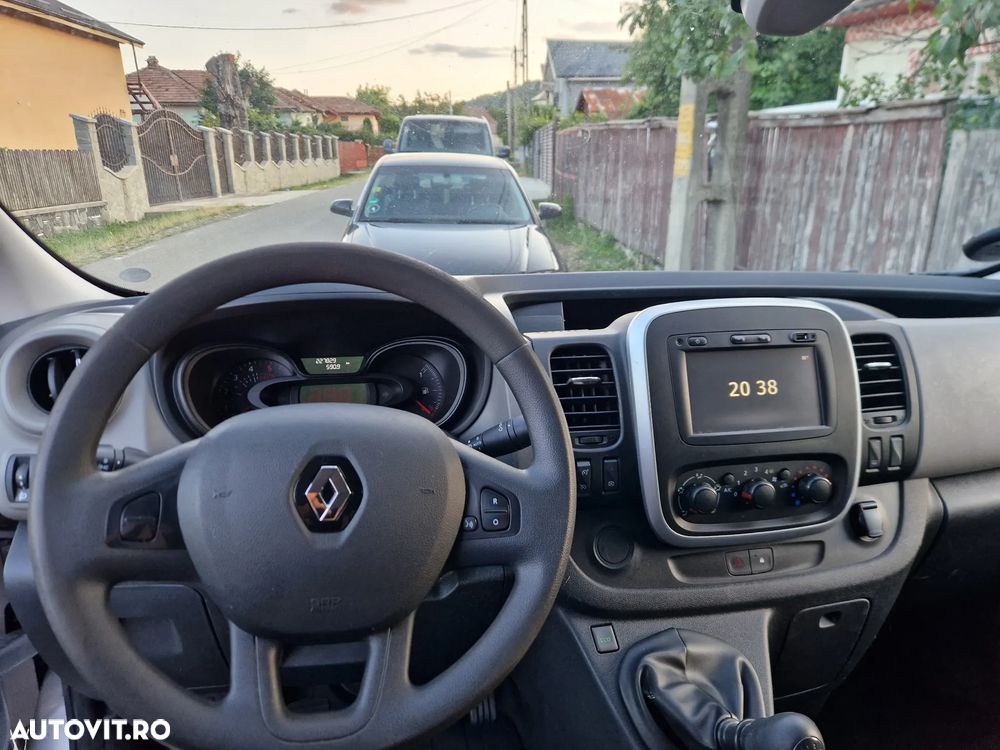 Renault Trafic - 11