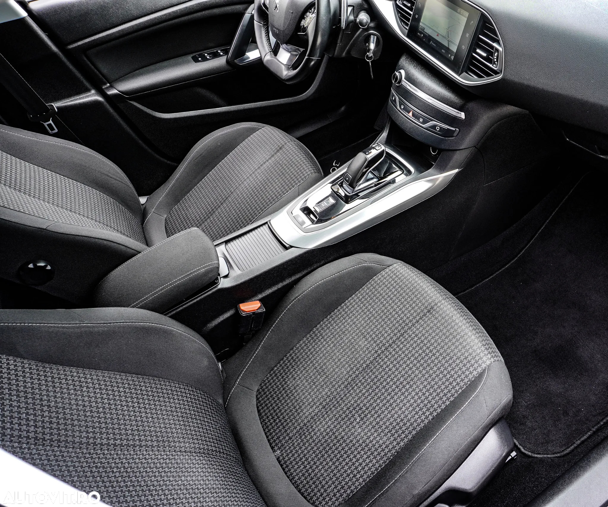 Peugeot 308 SW 1.5 BlueHDi FAP STT EAT8 Allure - 13