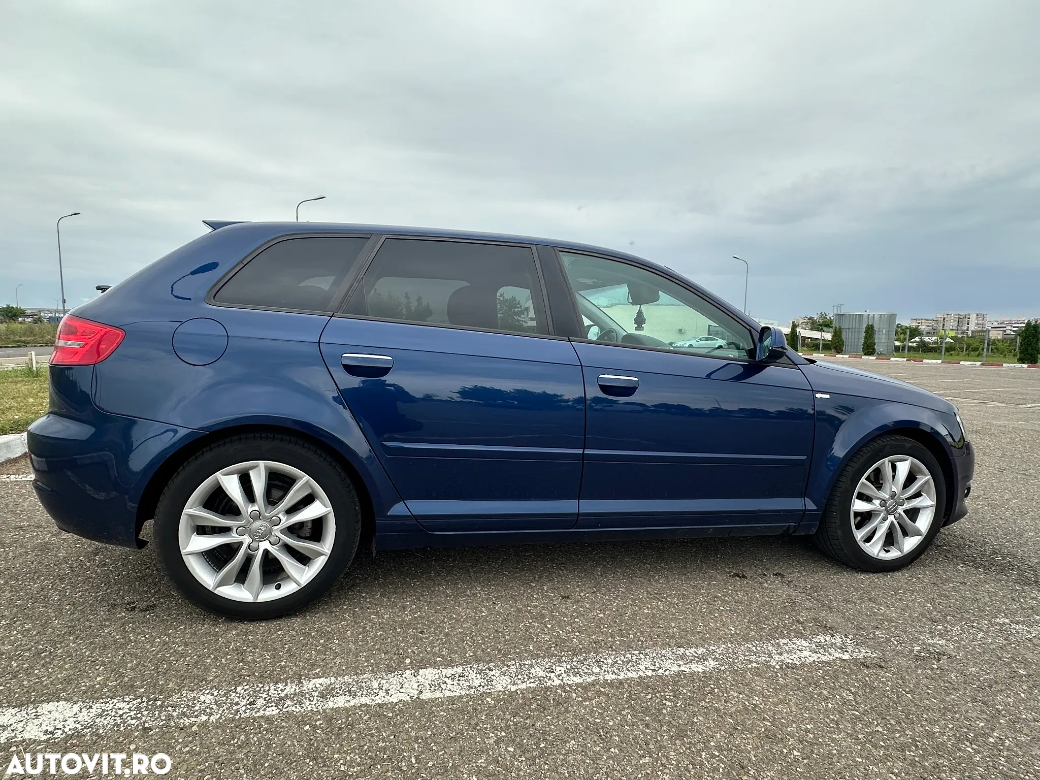 Audi A3 Sportback 2.0 TDI S-tronic Attraction - 5