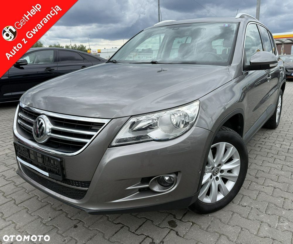 Volkswagen Tiguan - 1