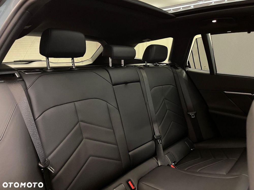 BMW Seria 5 520d xDrive mHEV M Sport - 38
