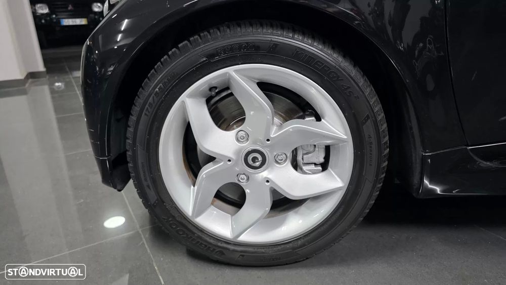 Smart ForTwo Coupé 1.0 mhd Pulse 71 Softouch - 23