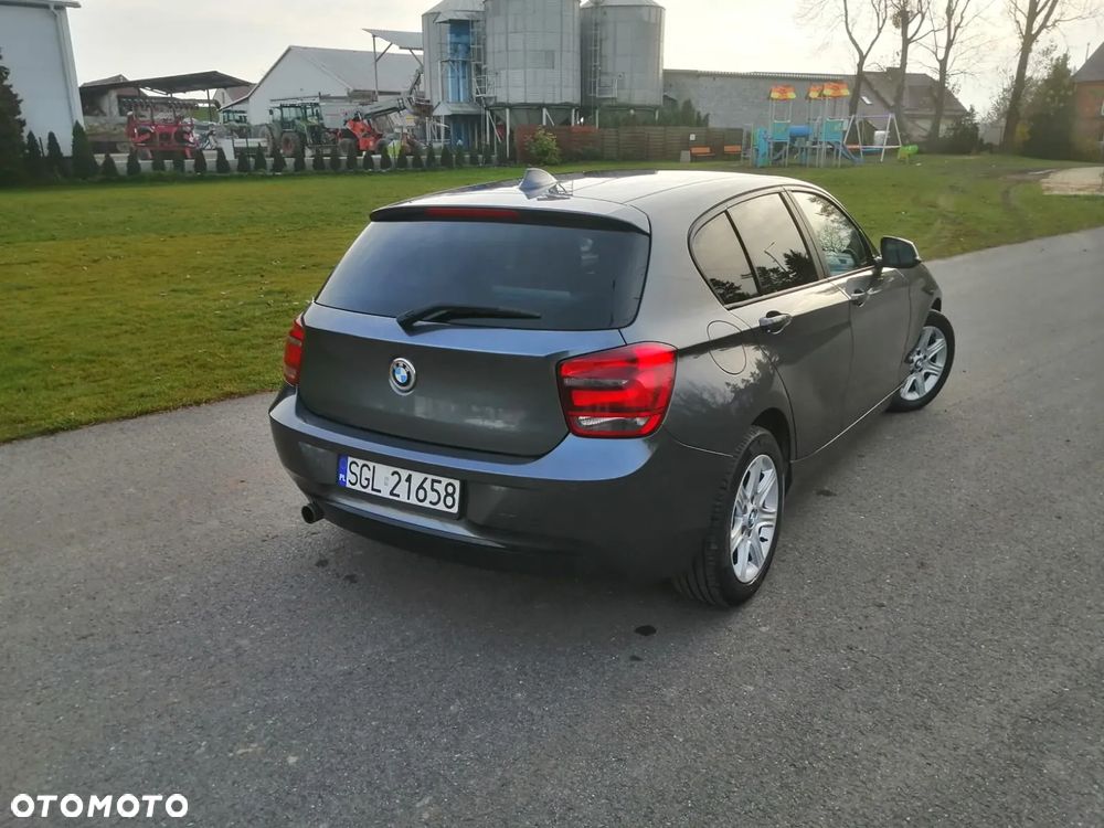 BMW Seria 1 116d Sport Line - 8