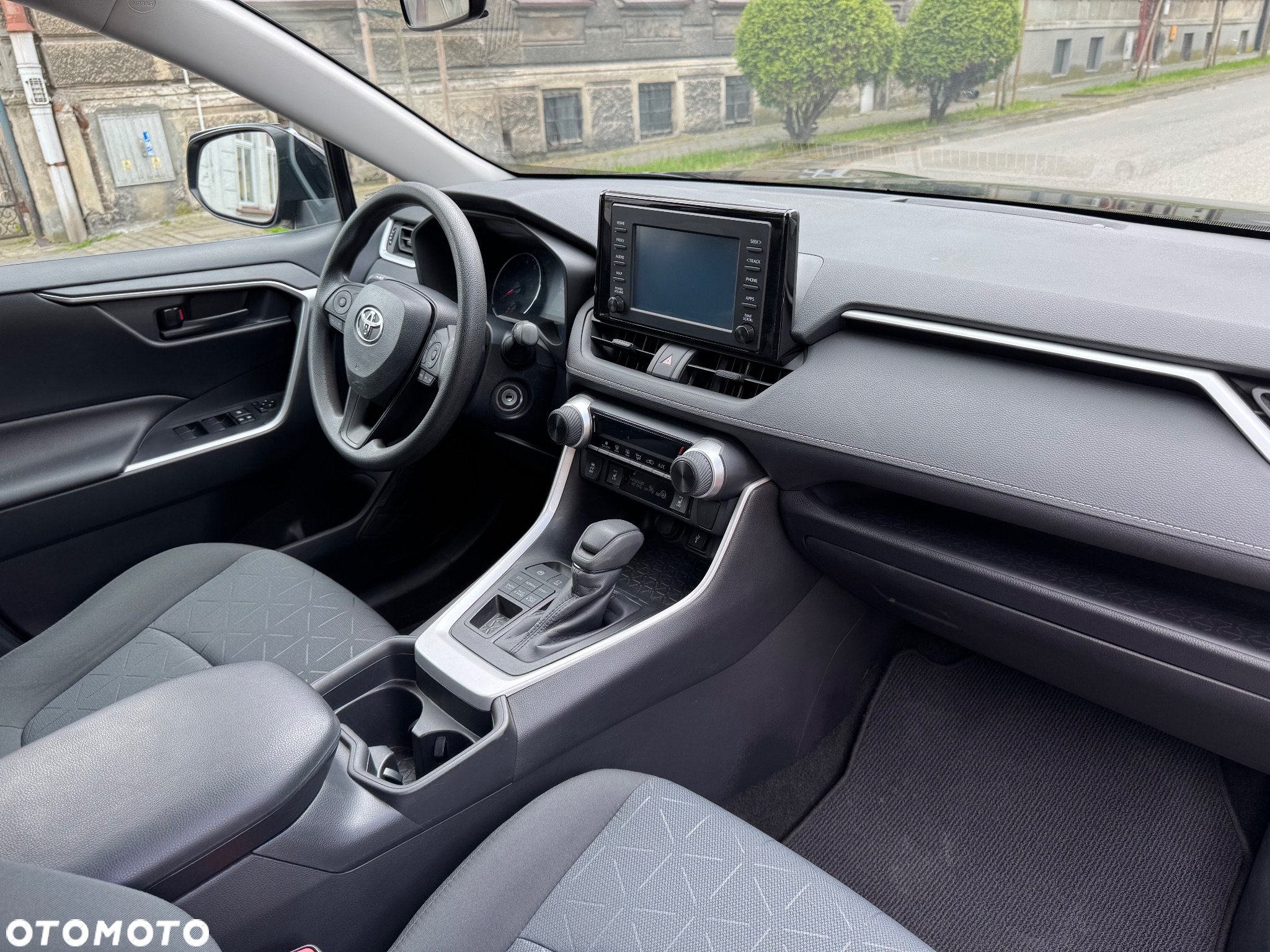 Toyota RAV4 - 32