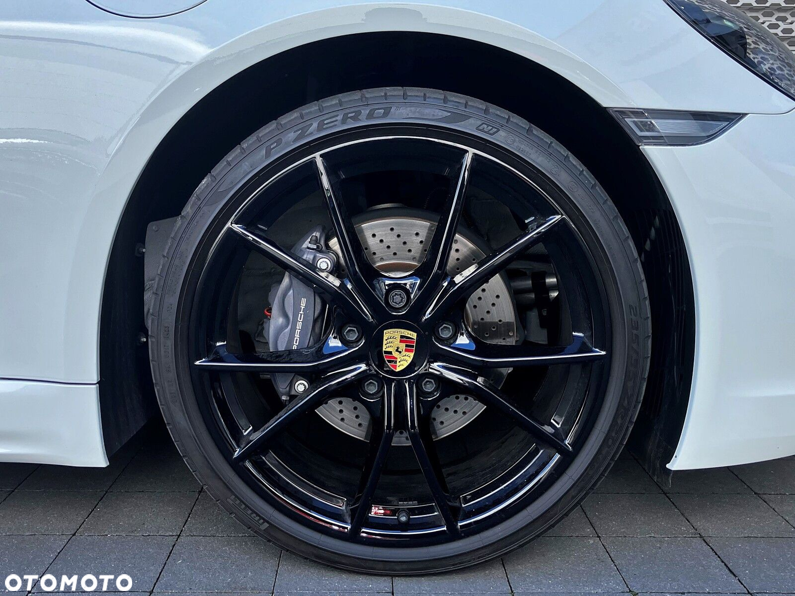 Porsche 718 Cayman - 14