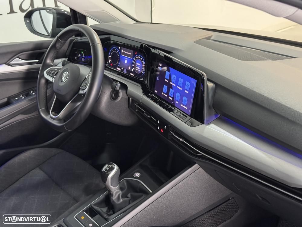 VW Golf 1.0 TSI Life - 34