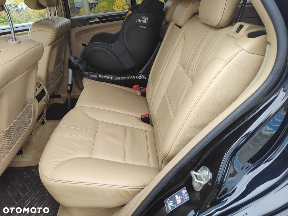 Mercedes-Benz ML - 13