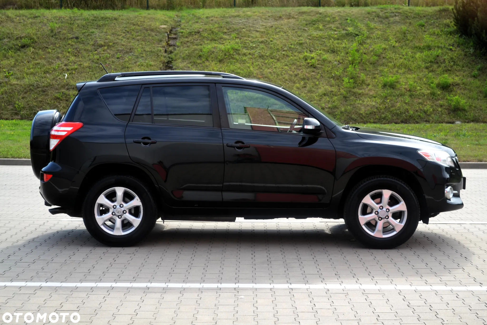 Toyota RAV4 2.0 VVT-i Premium - 25