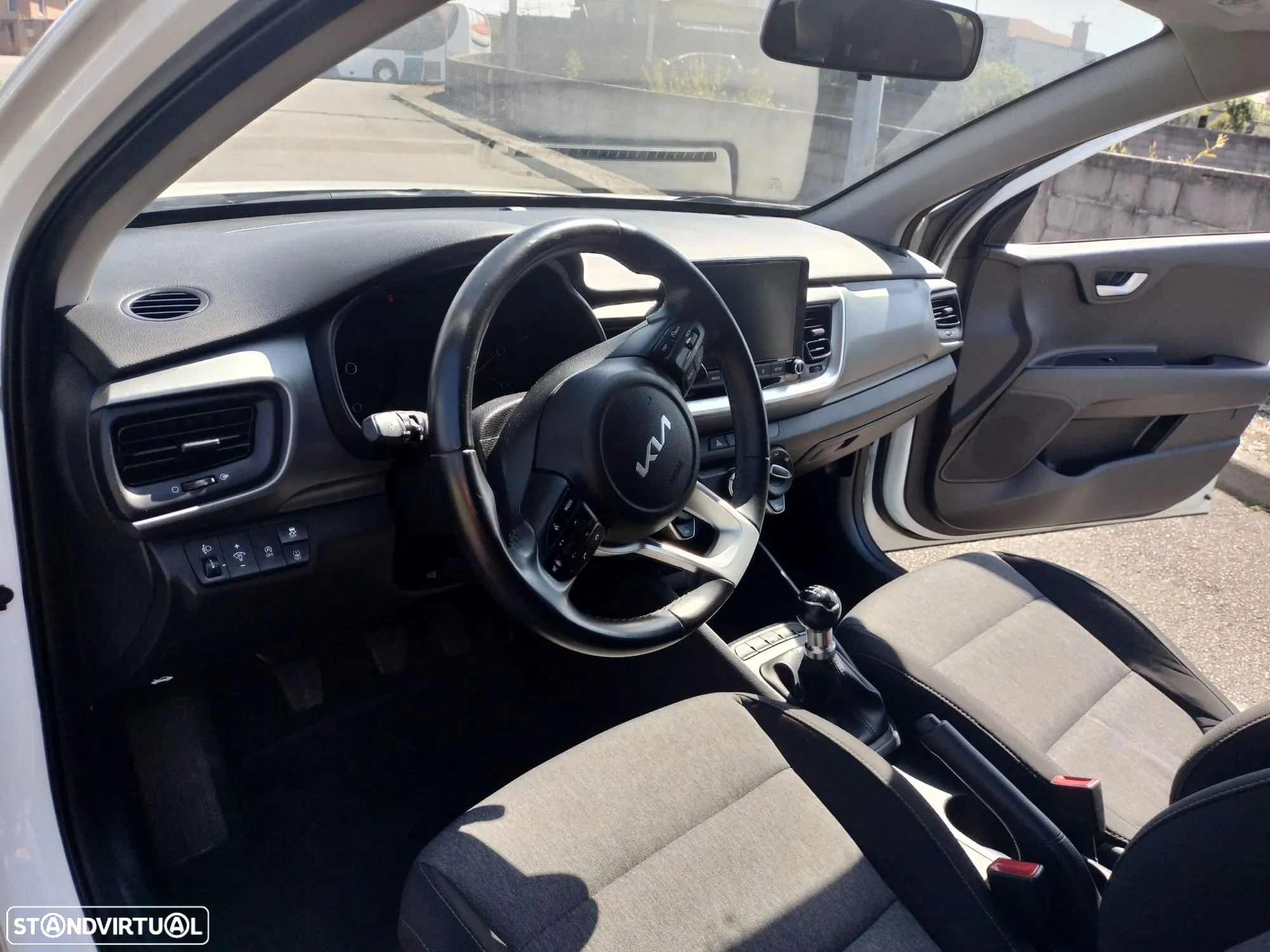 Kia Stonic 1.2 Dynamic - 8