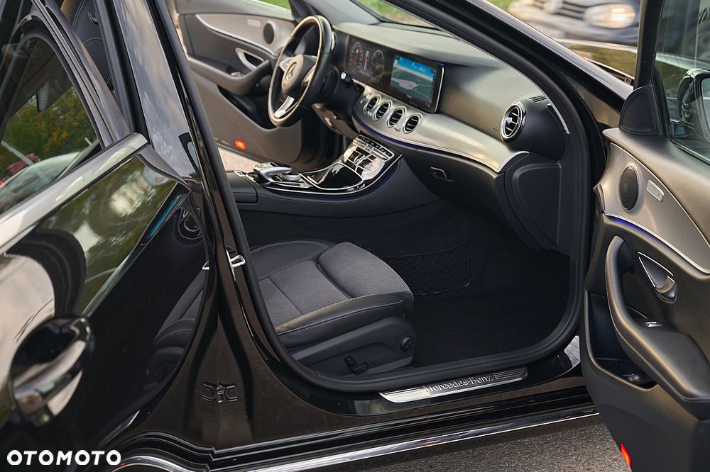 Mercedes-Benz Klasa E 220 d 9G-TRONIC - 18