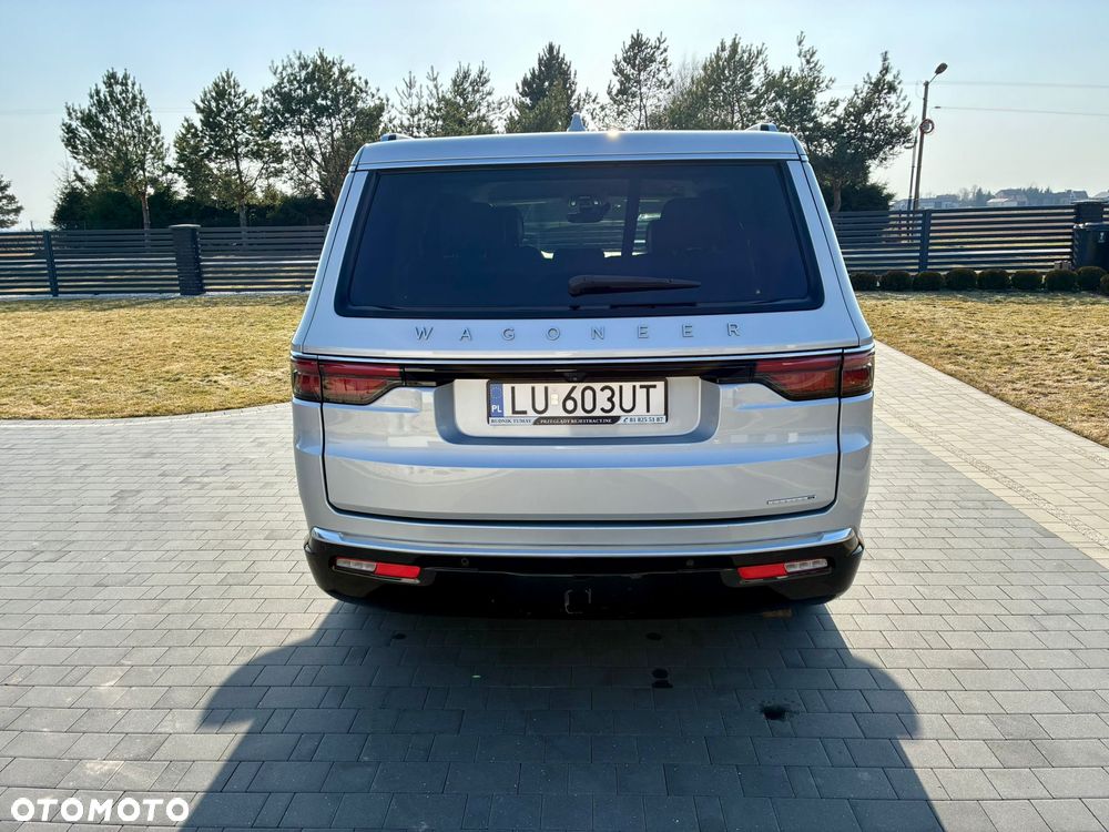 Jeep Wagoneer - 6