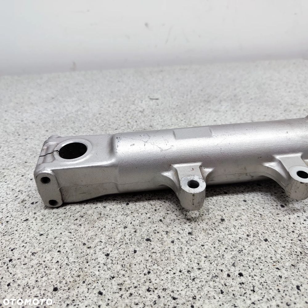 Goleń prawy Suzuki RF 600 RF600 - 9