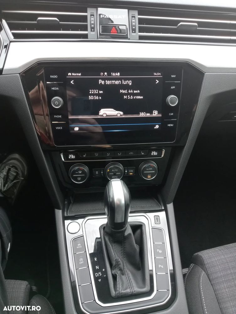 Volkswagen Passat Variant 2.0 TDI DSG Business - 10