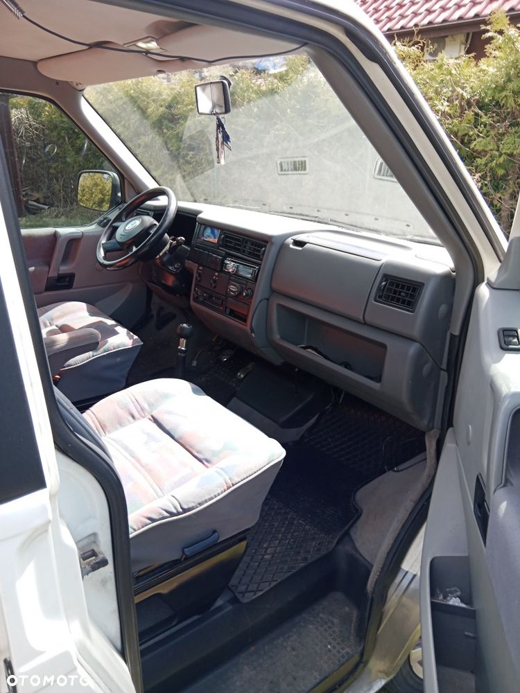 Volkswagen Multivan - 3