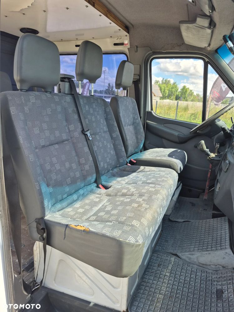Mercedes-Benz Sprinter - 26