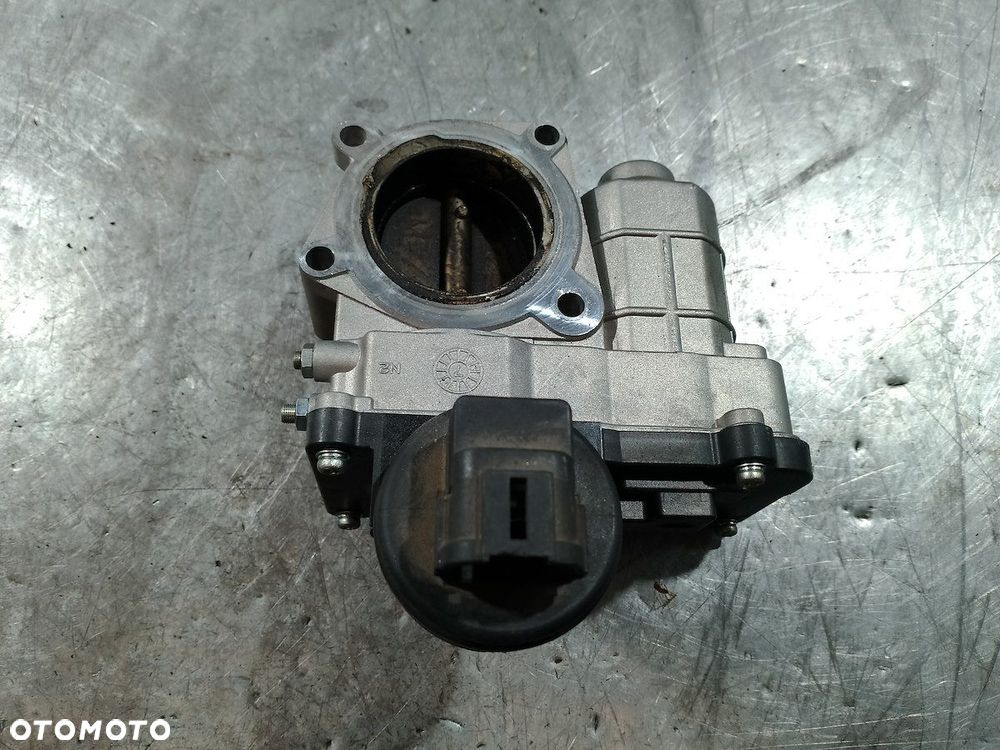 PRZEPUSTNICA NISSAN MICRA K12 ( 02-10 ) SERA576-02 1.2 B - 8