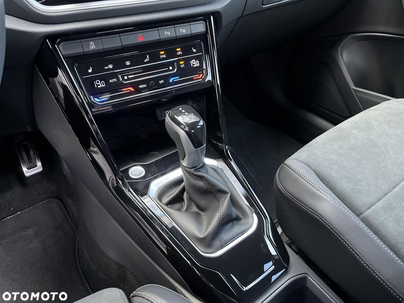 Volkswagen T-Roc 1.5 TSI R-Line Plus DSG - 30