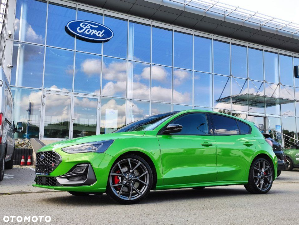 Ford Focus - 34