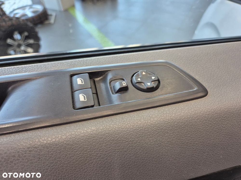Toyota ProAce 1.6 / L1H1 / AUTOMAT / BEZWYPADKOWY / SERWISOWANY / KSIĄŻKA SERWISOWA / STAN IDEALNY / KRÓTKI / ALUFELGI - 28