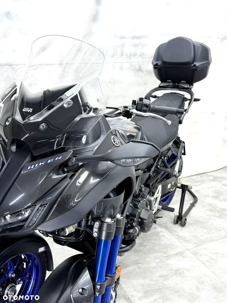 Yamaha NIKEN - 4