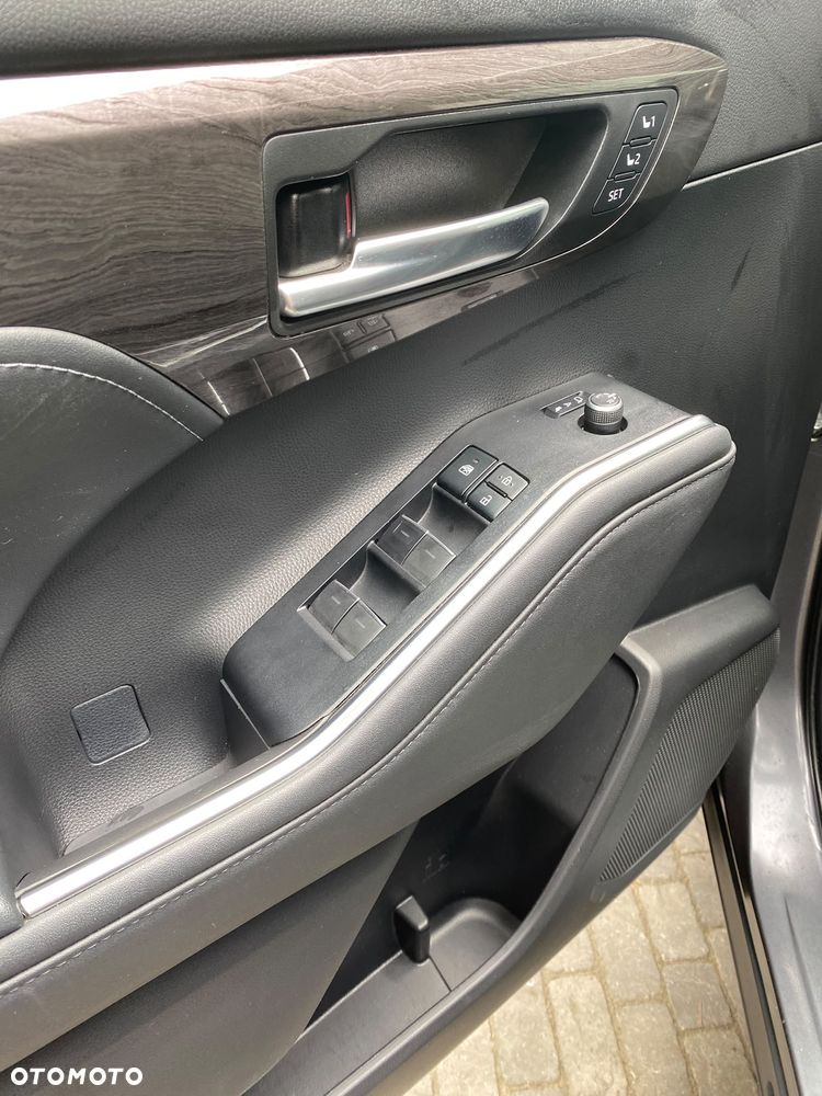Toyota Highlander 2.5 Hybrid Executive - 25