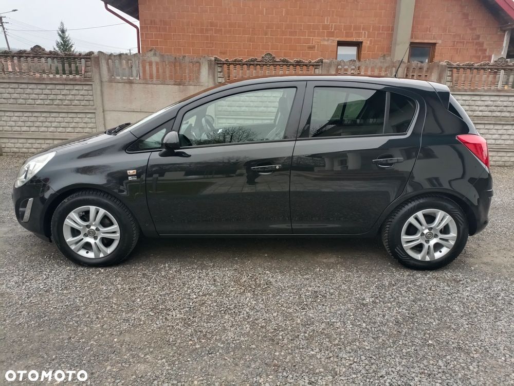 Opel Corsa 1.4 16V 150 Jahre - 3