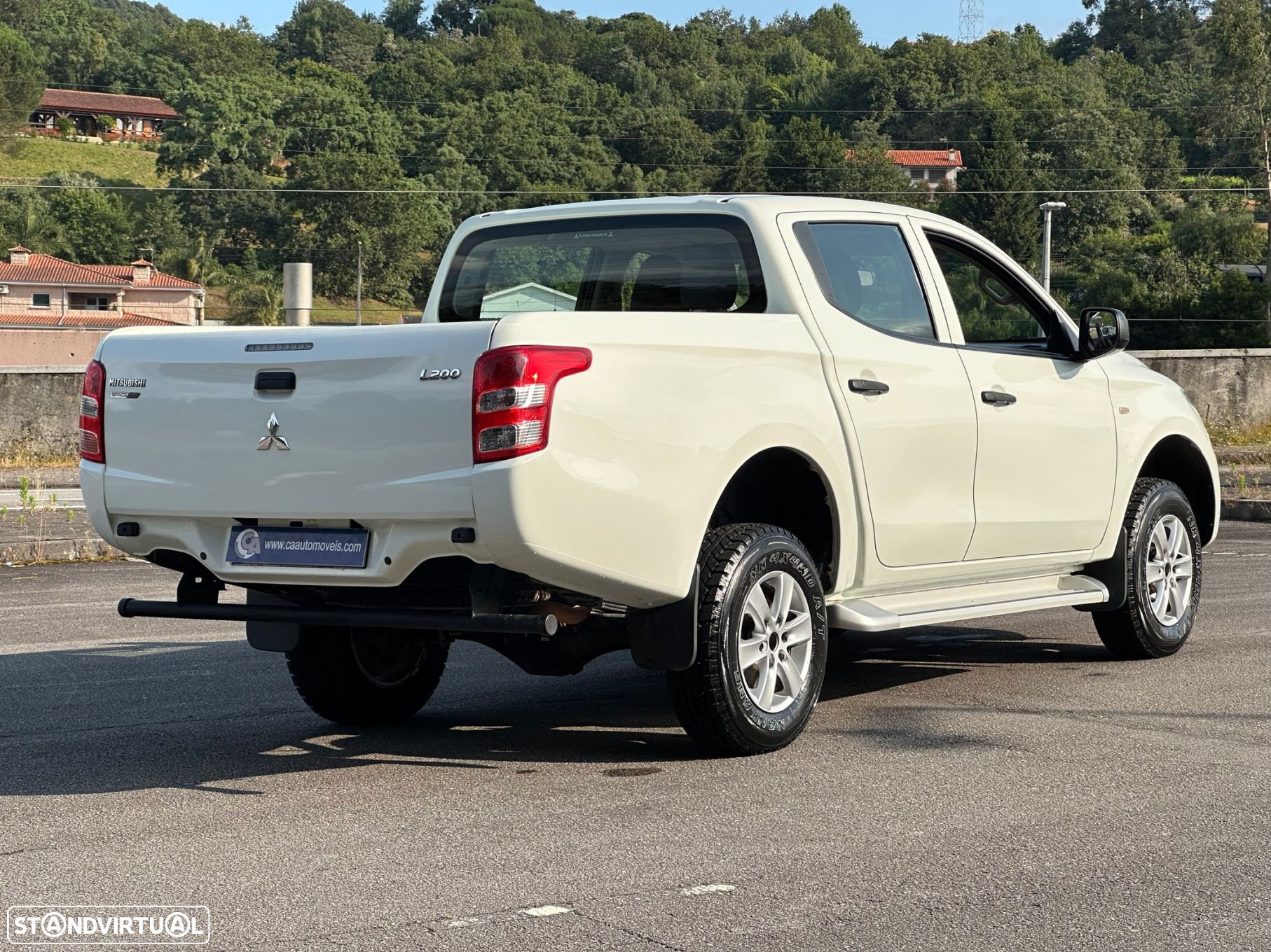 Mitsubishi L200 2.4 DI-D CD Invite 4WD - 17