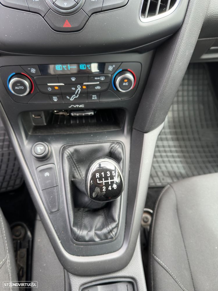Ford Focus 1.5 TDCi ST-Line - 11