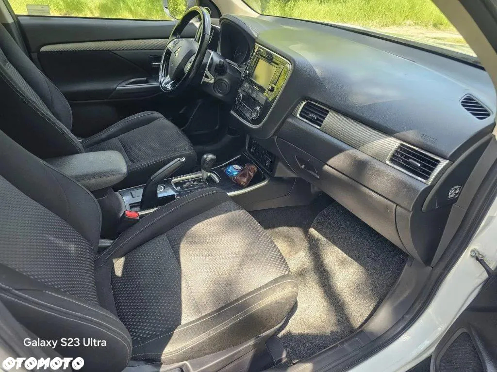 Mitsubishi Outlander 2.0 Intense + Navi 4WD CVT - 8
