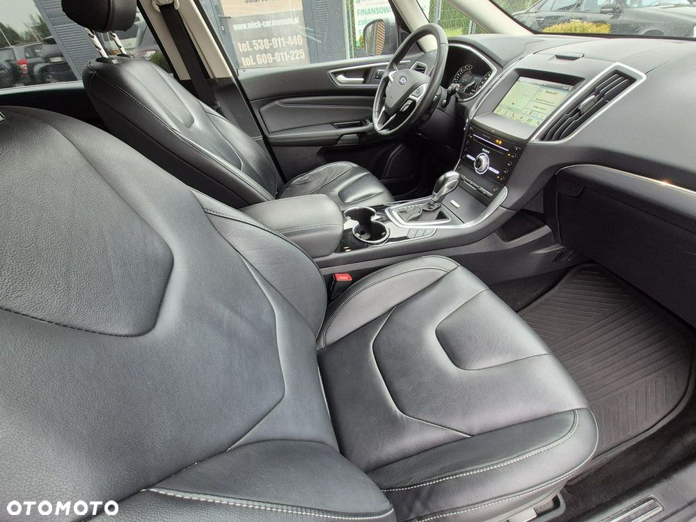 Ford S-Max - 12