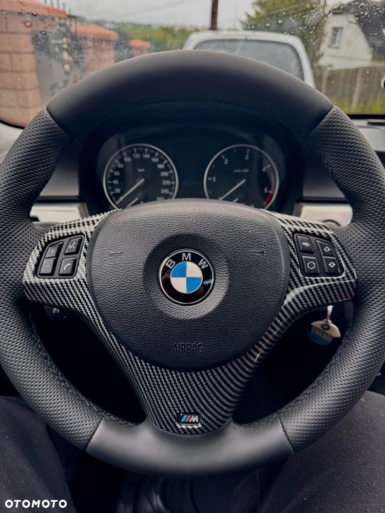 BMW Seria 3 318d - 15