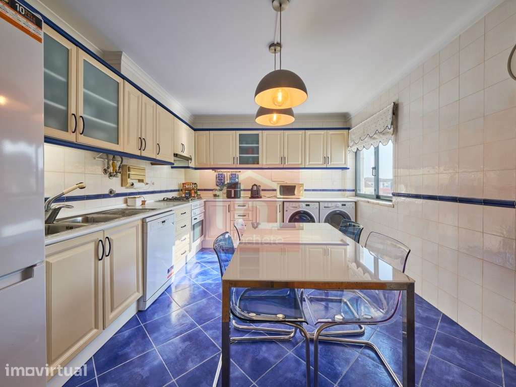 Apartamento duplex T2 com terraço com vista desafogada no centro do... - Grande imagem: 2/28
