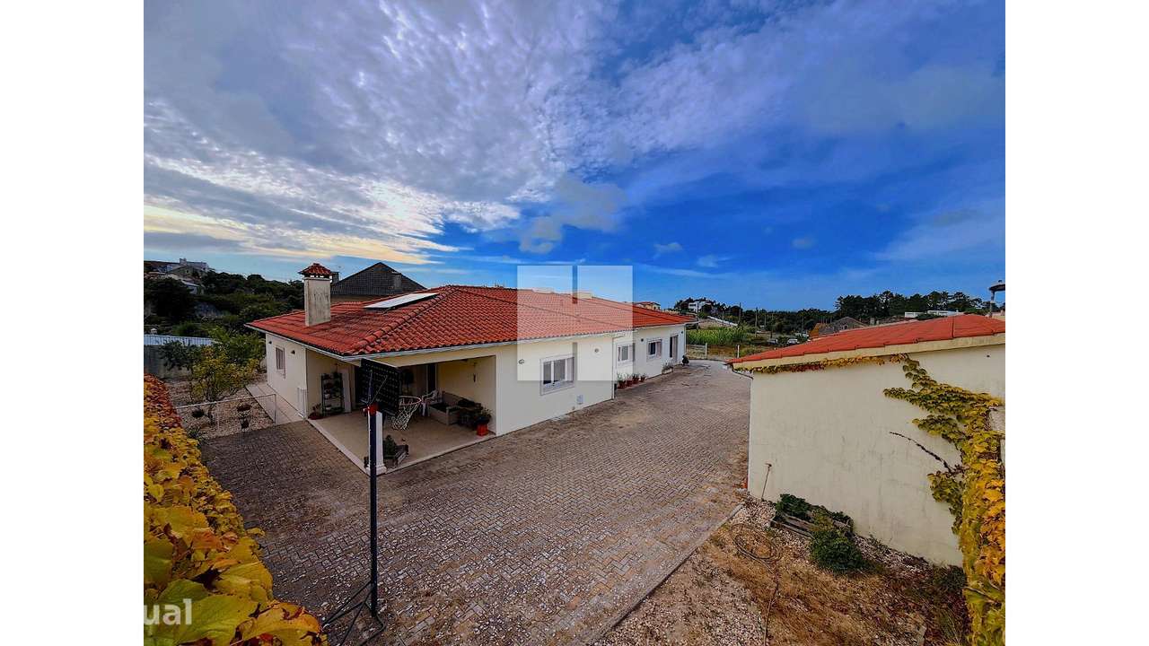 Moradia T5 Térrea 10 min da Cidade