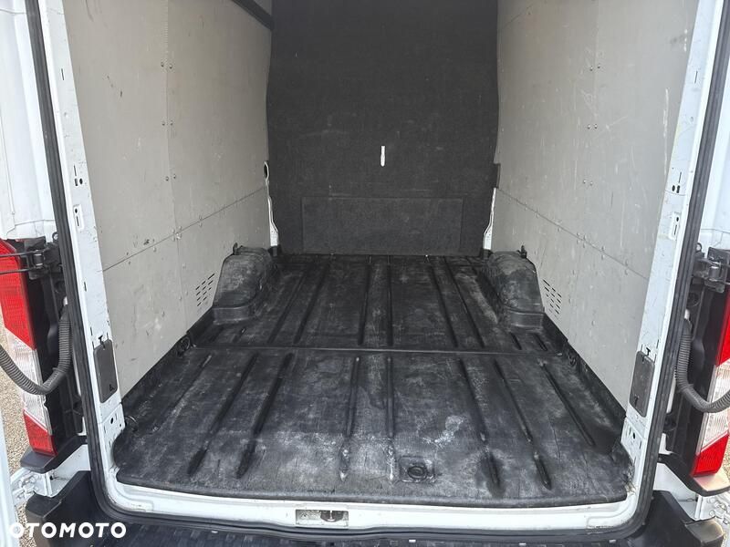 Ford Transit - 18