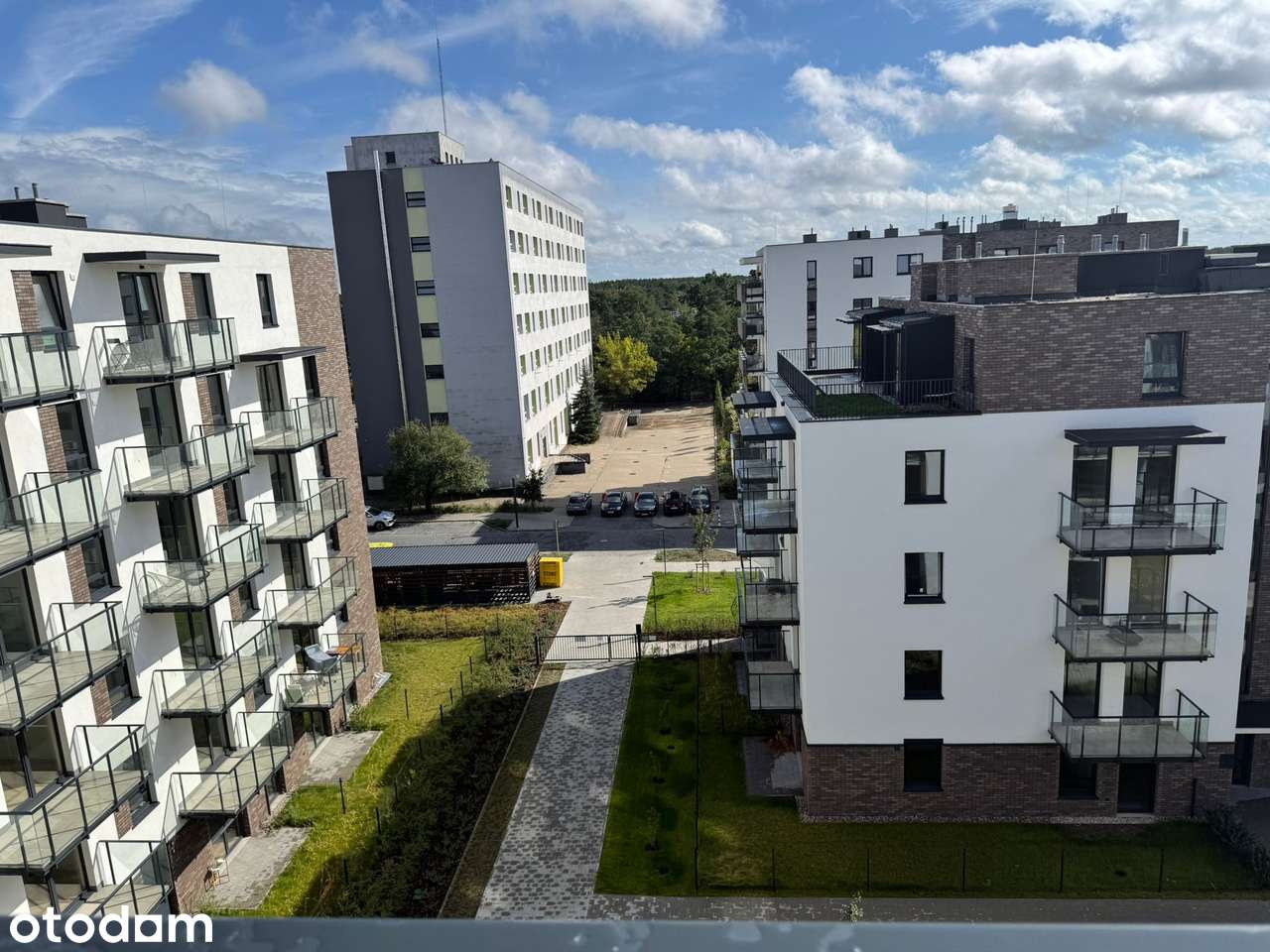 Wynajem mieszkania z balkonem na nowym osiedlu w Falenicy