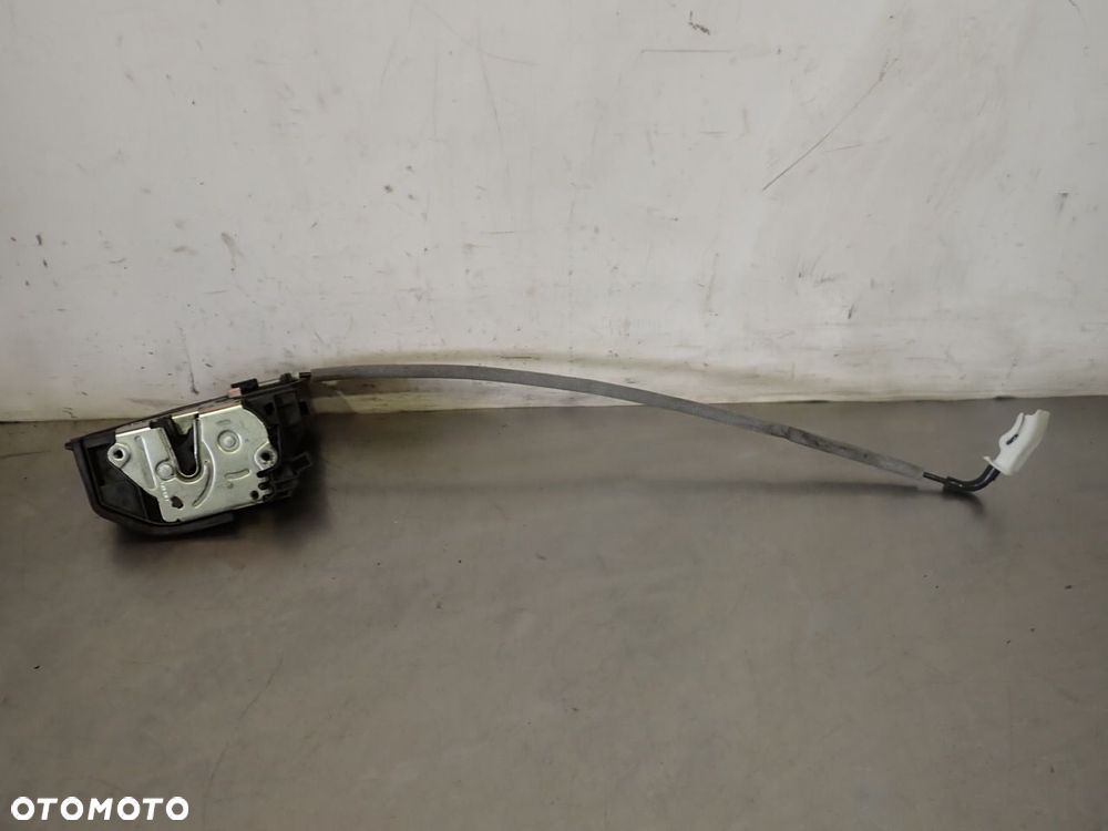 ZAMEK LEWY PRZÓD DRZWI BMW E87 - 1