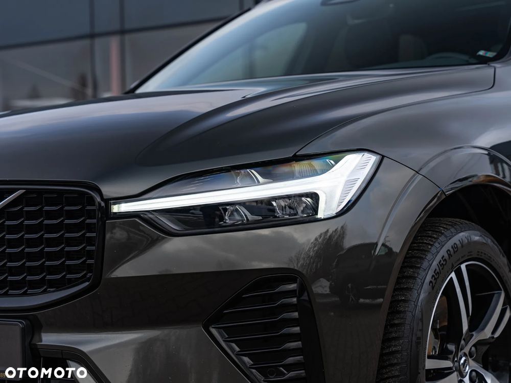 Volvo XC 60 B4 B Plus Dark - 17