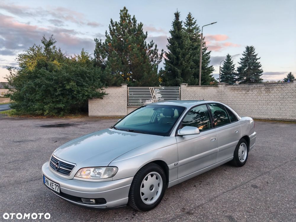 2003 Opel Omega, photograph 3