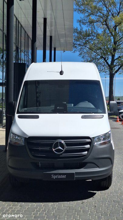 Mercedes-Benz Sprinter - 8