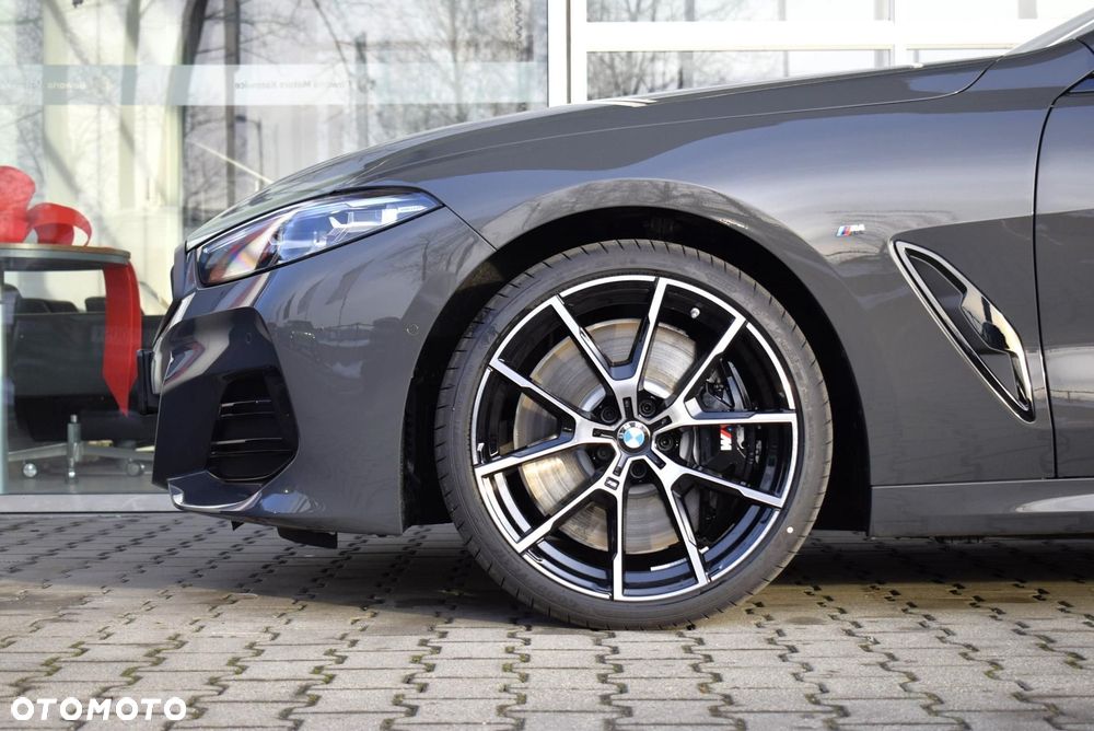 BMW Seria 8 - 3