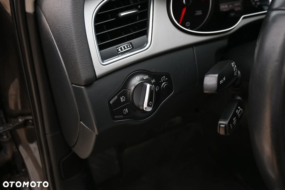 Audi A4 Avant 2.0 TFSI quattro S tronic S line Sportpaket - 35