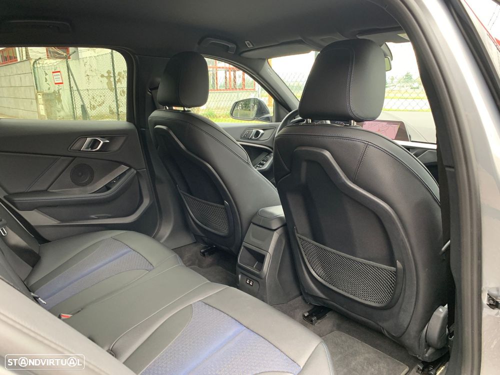 BMW 116 d Pack Desportivo M Auto - 36