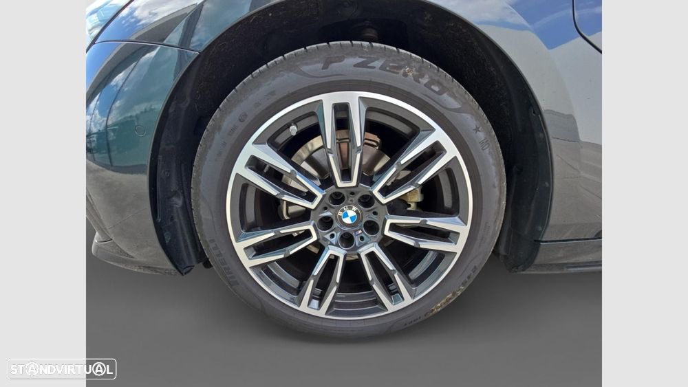 BMW 530 e Pack Desportivo M - 16