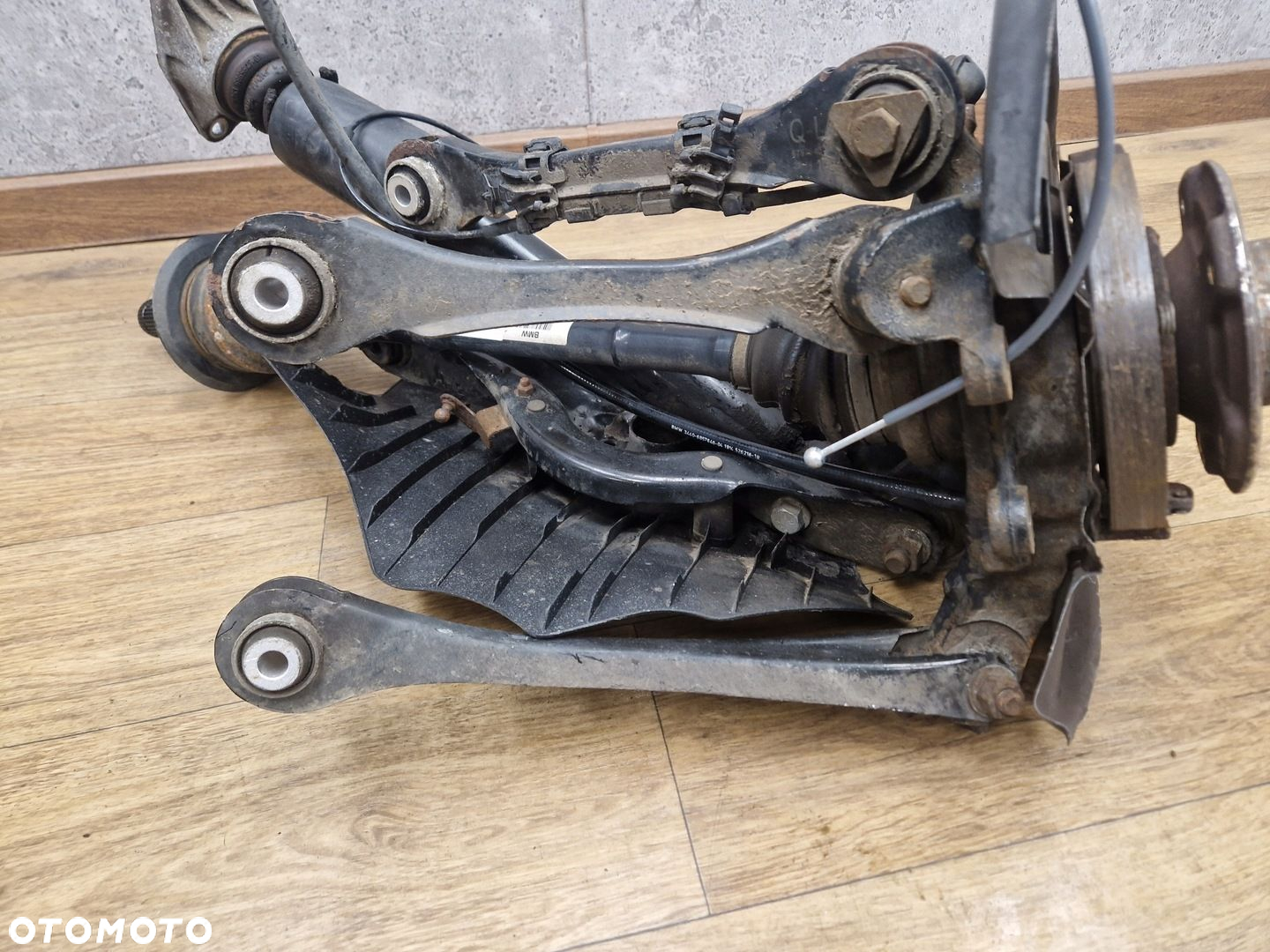 BMW F32 ZWROTNICA LEWY TYŁ TYLNA KOMPLETNA PIASTA AMOR PÓŁOŚ WAHACZ 6797507 - 8