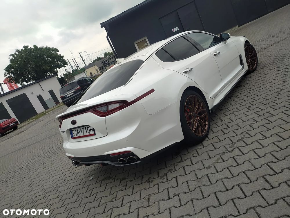 Kia Stinger 2.0 T-GDI GT Line - 4