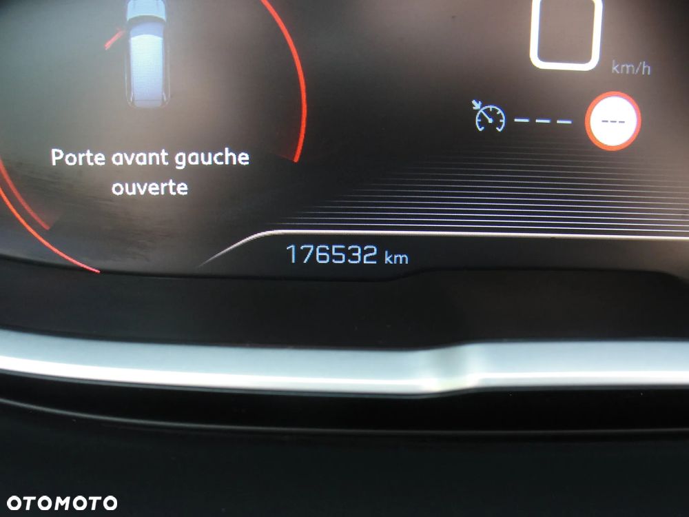 Peugeot 5008 BlueHDI 180 EAT6 GT - 13