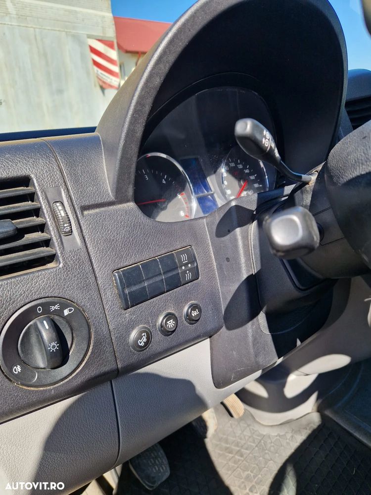 Volkswagen Crafter - 13