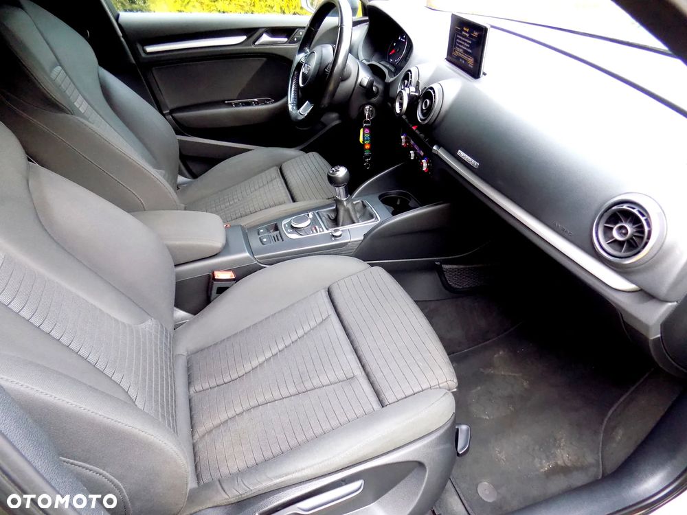 Audi A3 Sportback - 19