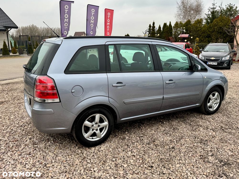 Opel Zafira - 18